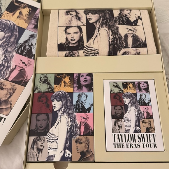 Taylor Swift Eras Tour VIP Box Toronto - Picture 7 of 15